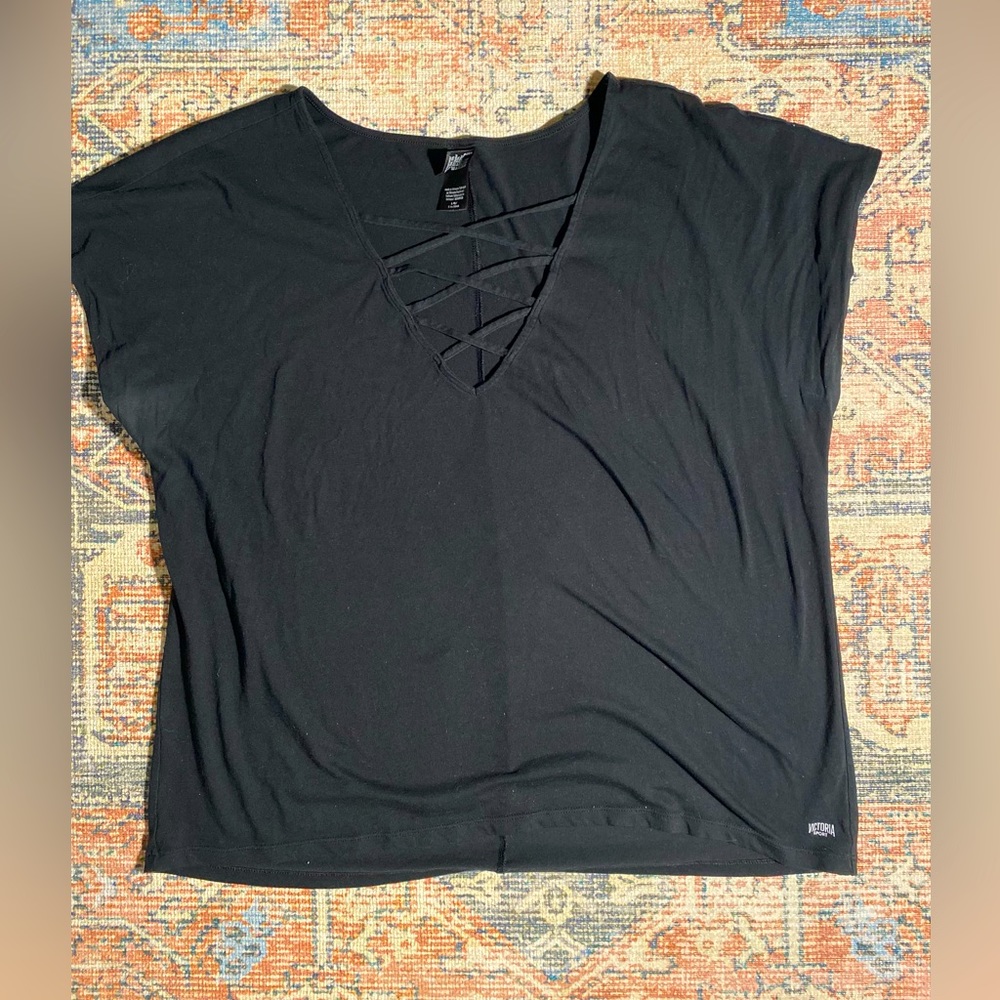Loose cross halter t shirt